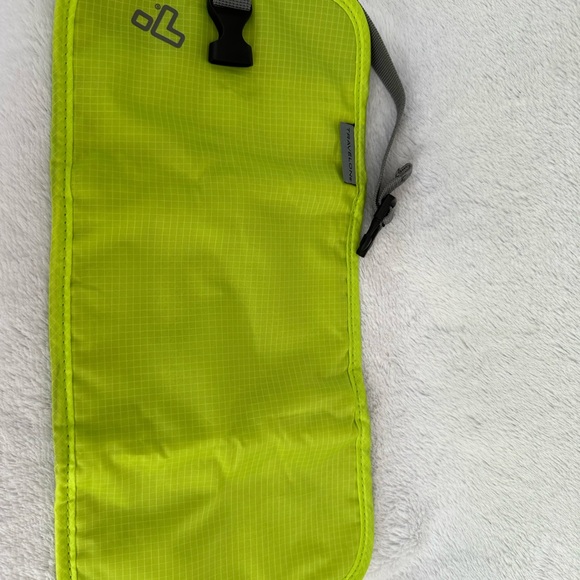 Travelon Tech Accessory Organizer - Picture 8 of 10